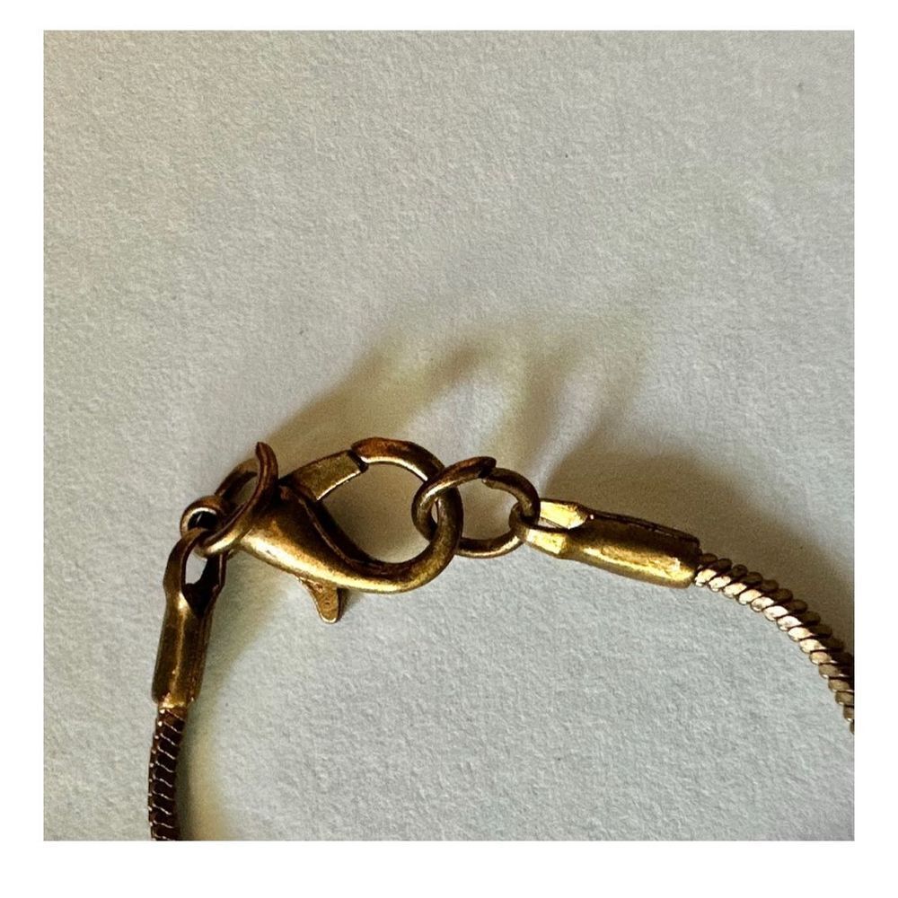 Gold tone pendant necklace with crystal inside - Picture 6 of 11